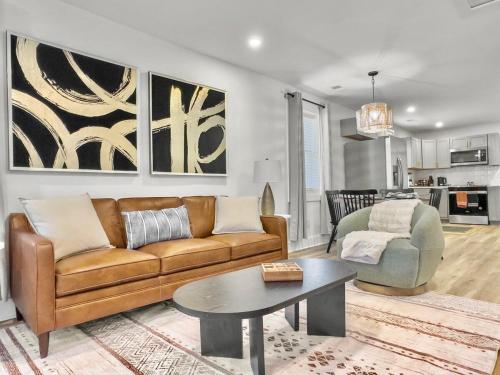 The Riley Classy & Close to Charleston in Charleston, United States