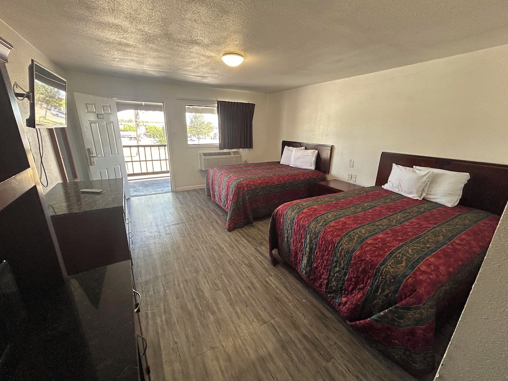 Quest Inn - carbon neutral hotel in Weatherford