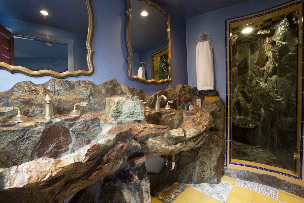 Madonna Inn - photo 236
