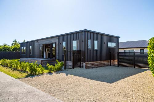 Vinebox on Wilson - carbon neutral hotel in Unknown City