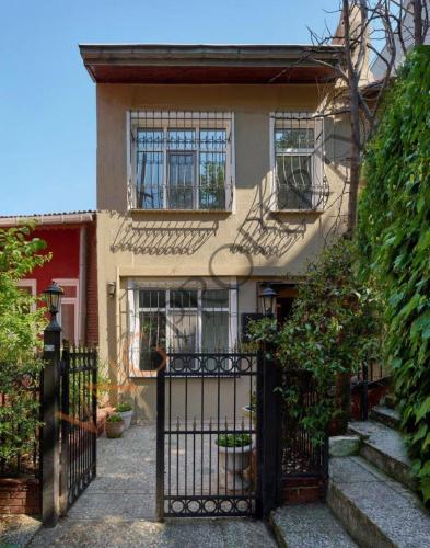 Cozy Cute 1 bed1bath Bebek Private Terrace #75 — 4-Star Luxury Hotel in Istanbul, Turkey