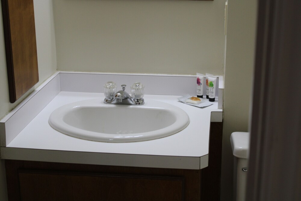 Lockview Motel - photo 33