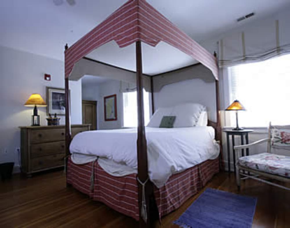Fife And Drum Inn - photo 17