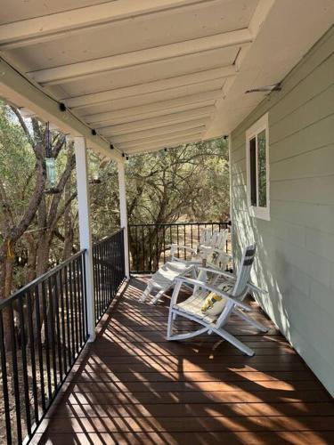 Trees of Heaven Olive House — 4-Star Luxury Hotel in Upper Lake, United States