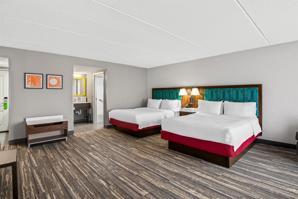 Hampton Inn & Suites Richmond Virginia Center - photo 12