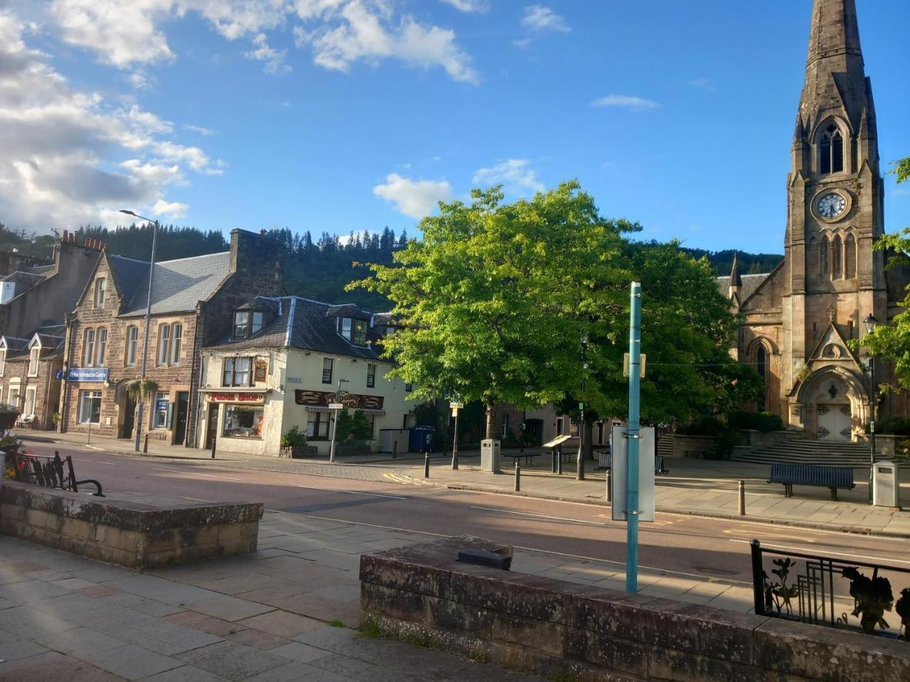 Stunning Village Centre Holiday Home — 4-Star Luxury Hotel in Callander, United Kingdom