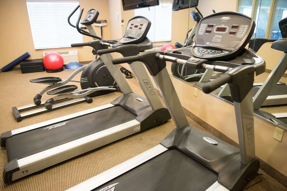 Holiday Inn Express Hotel & Suites Northwood by IHG - photo 27