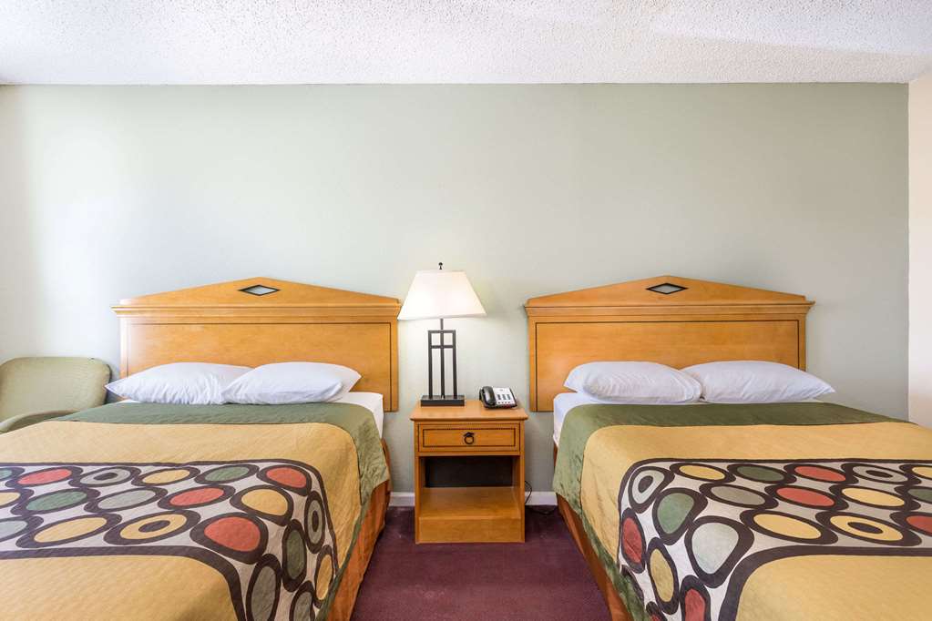 Super 8 by Wyndham Manning - photo 10
