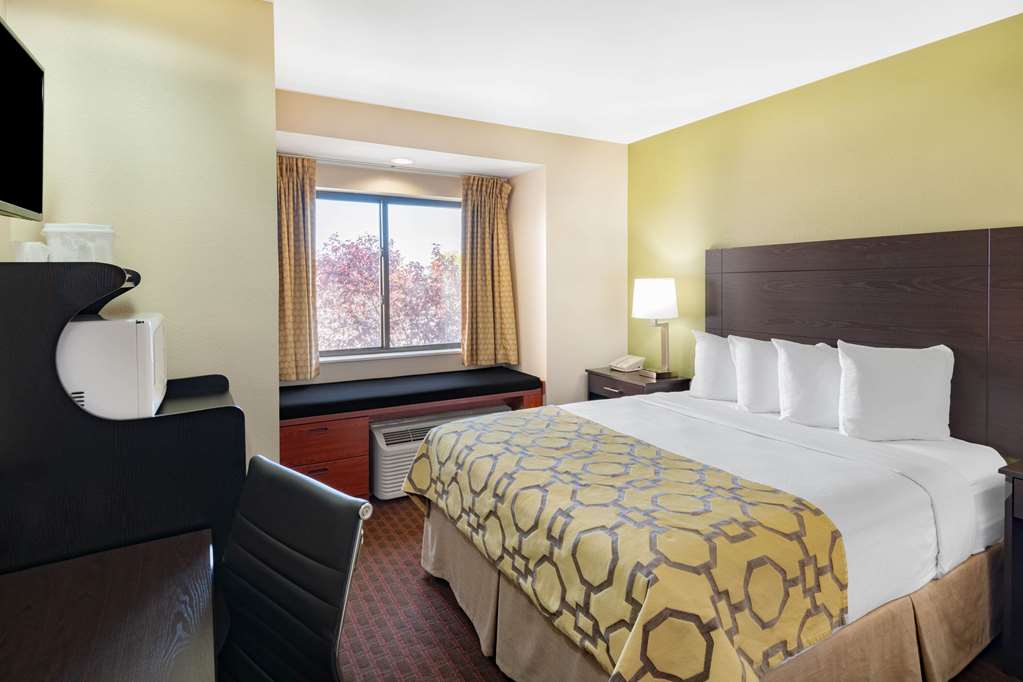 Baymont by Wyndham Farmington - photo 13