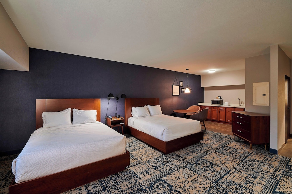 Four Points by Sheraton Cleveland Eastlake - photo 16