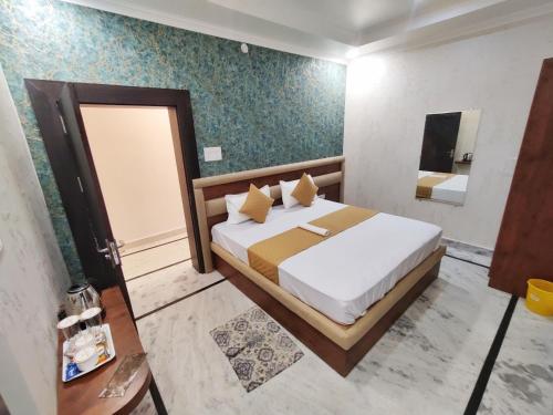 Hotel Jain in Khajuraho Group Of Monuments, India