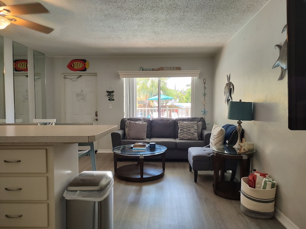 Malyn Resort in Treasure Island, United States