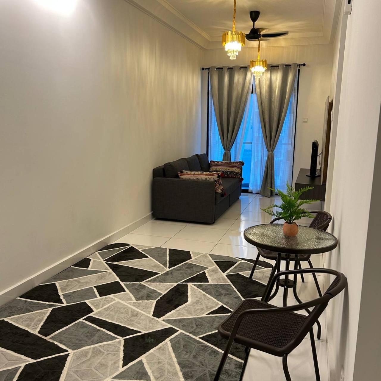 Paradigm Mall 1BR Poolview Netflix WiFi by JB RelaX Homestay — 4-Star Luxury Hotel in Johor Bahru, Malaysia