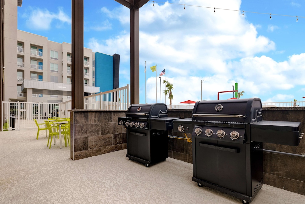 Home2 Suites by Hilton Galveston - photo 51