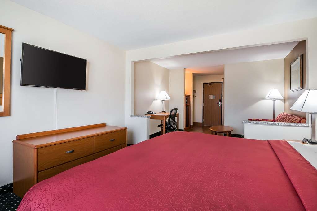 Quality Inn Coralville Iowa River Landing - photo 21