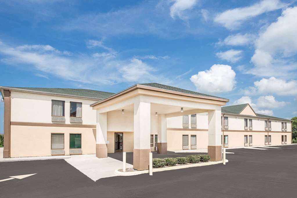 Super 8 by Wyndham Galesburg — hotel in Galesburg