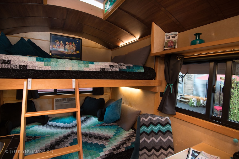 Caravan The Tiny House Hotel - photo 6