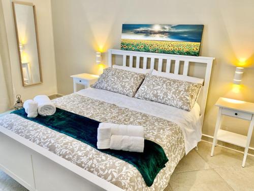 Central Apartment Le Burnie — 4-Star Luxury Hotel in Palermo, Italy