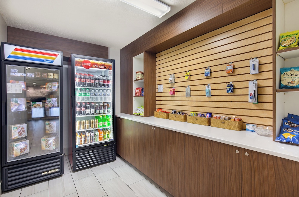 Holiday Inn Express Hotel and Suites Kings Mountain by IHG - photo 37