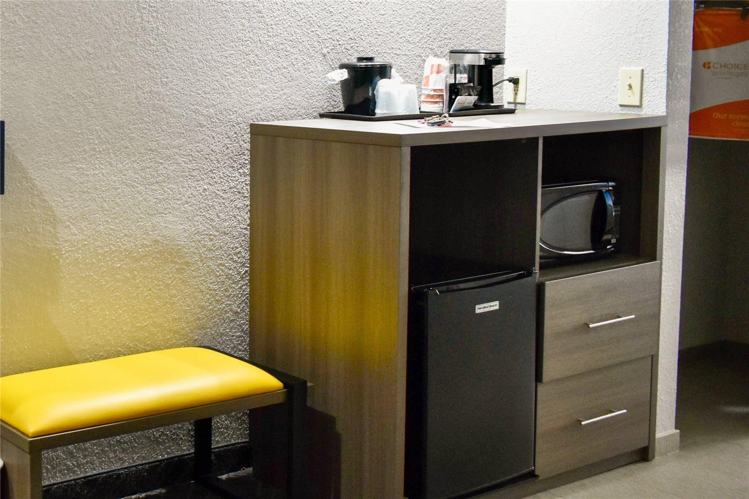 Comfort Inn & Suites Cartersville Emerson Lake Point - photo 13