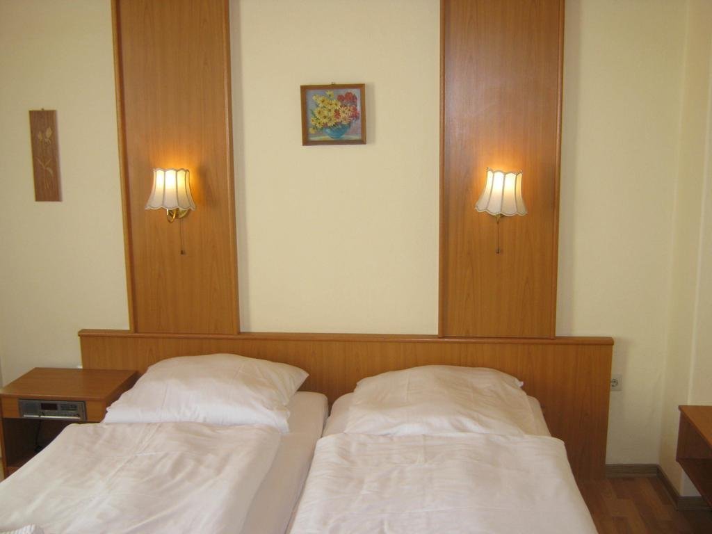 Landgasthof Schönecke pet-friendly hotel Wahrenholz