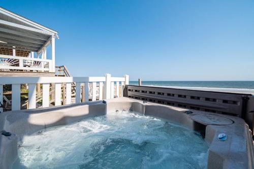 The Salty Dog by Oak Island Accommodations - photo 37