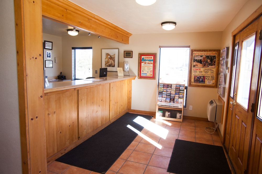 Bryce View Lodge part of the Ruby s Inn Resort - photo 3