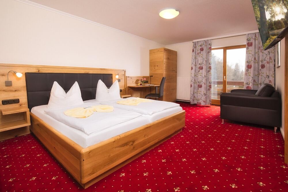Hotel zum Hirschen in Lam - carbon neutral hotel in Lam