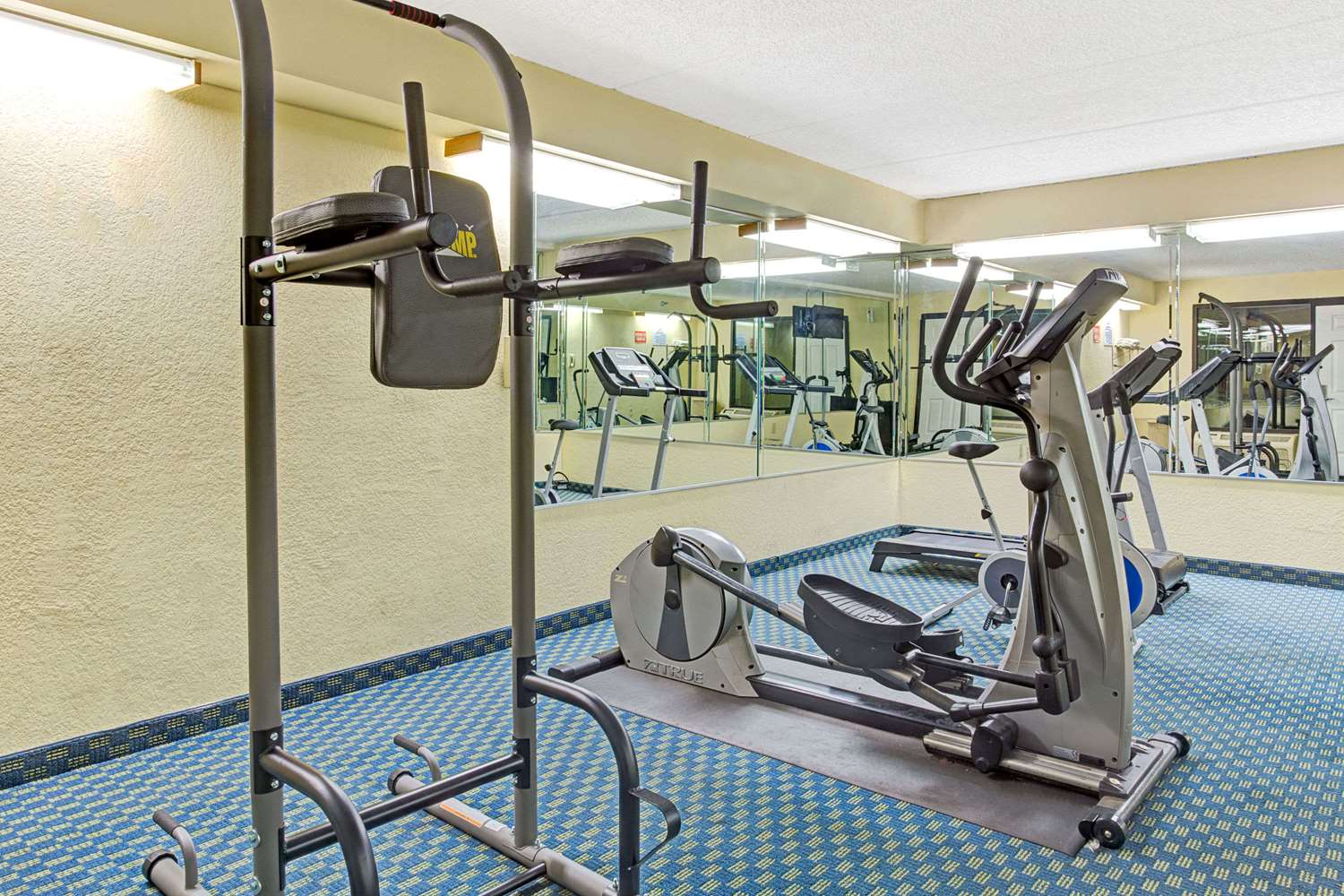 Home 1 Suites Extended Stay Kissimmee - photo 14