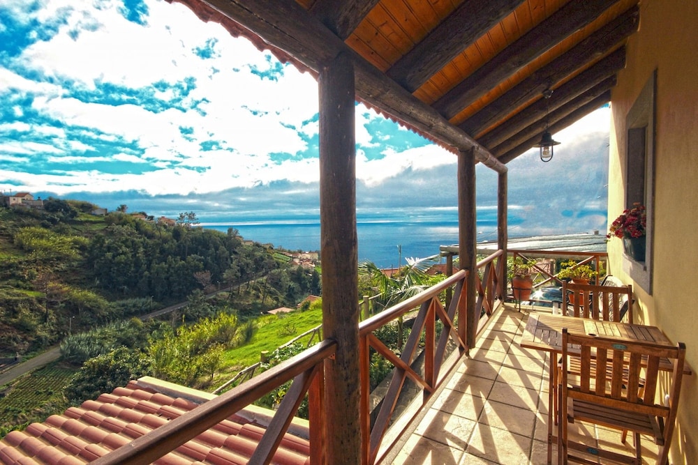 Cantinho Das Faias By HR Madeira in Arco Da Calheta, Portugal