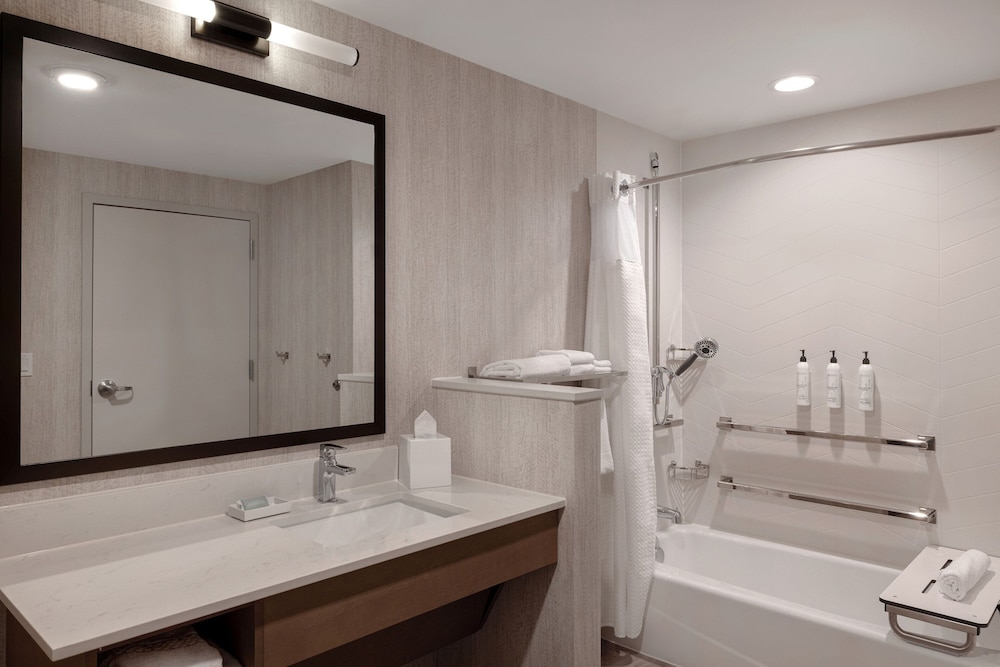 Fairfield Inn & Suites By Marriott Minneapolis Downtown - photo 27