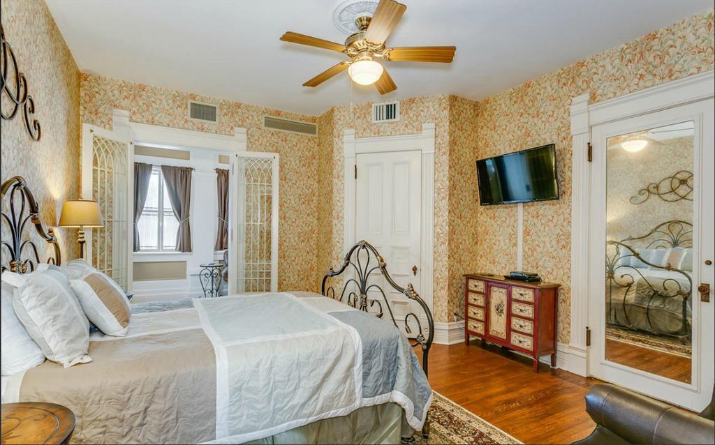 Wellington Place Inn - photo 13