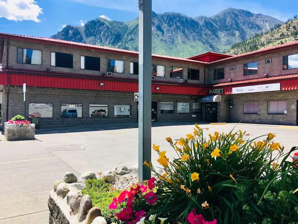 Hotel Deoro — hotel in Lillooet