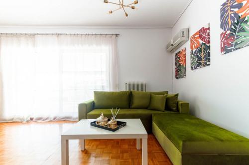 Penthouse 2Bd apartment in the heart of Koukaki — 4-Star Luxury Hotel in Athens, Greece