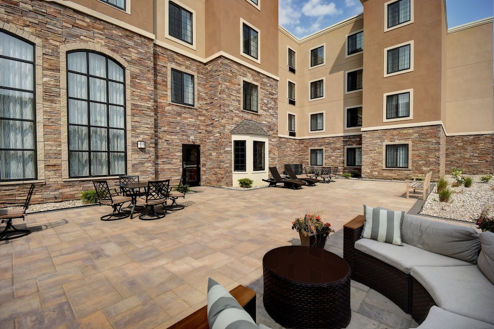 Staybridge Suites Holland by IHG - photo 40