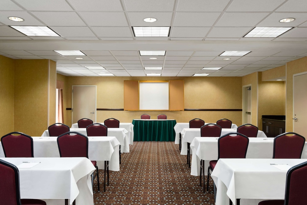 Hampton Inn & Suites Bluffton Sun City - photo 30
