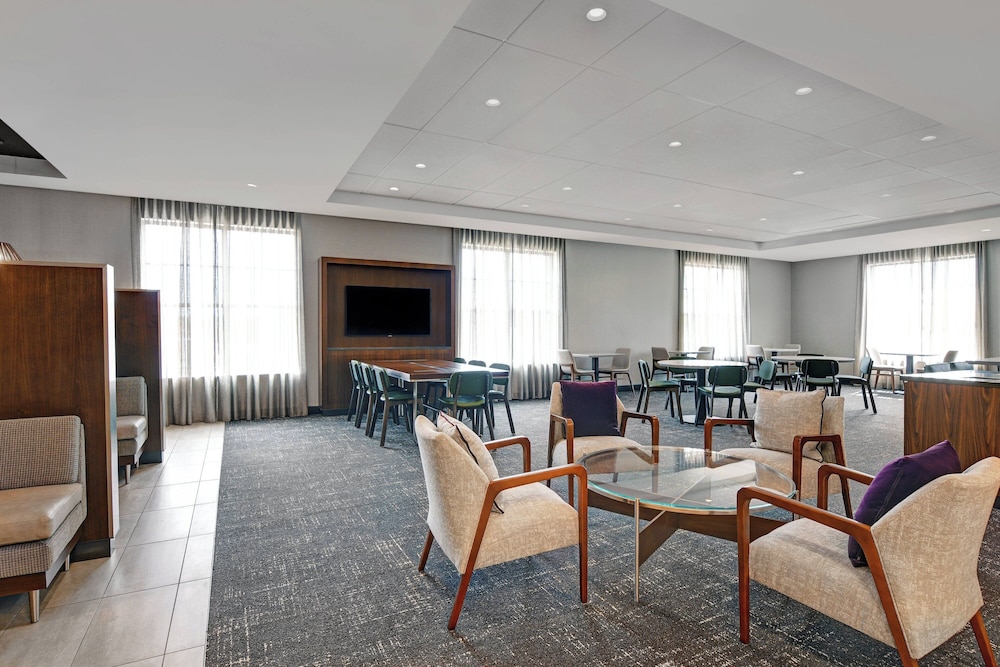 Courtyard by Marriott Manhattan Aggieville - photo 31