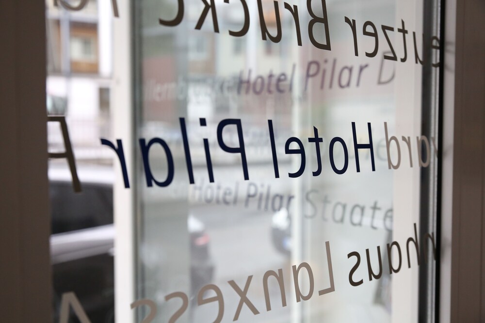 Hotel Pilar Garni — Koeln