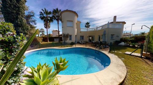 Villa Golden by Oliva Nova — 4-Star Luxury Hotel in Oliva, Spain