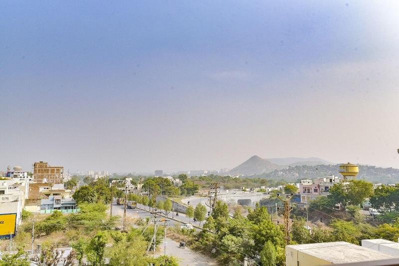 Fabhotel Lotus - last minute hotel in Udaipur