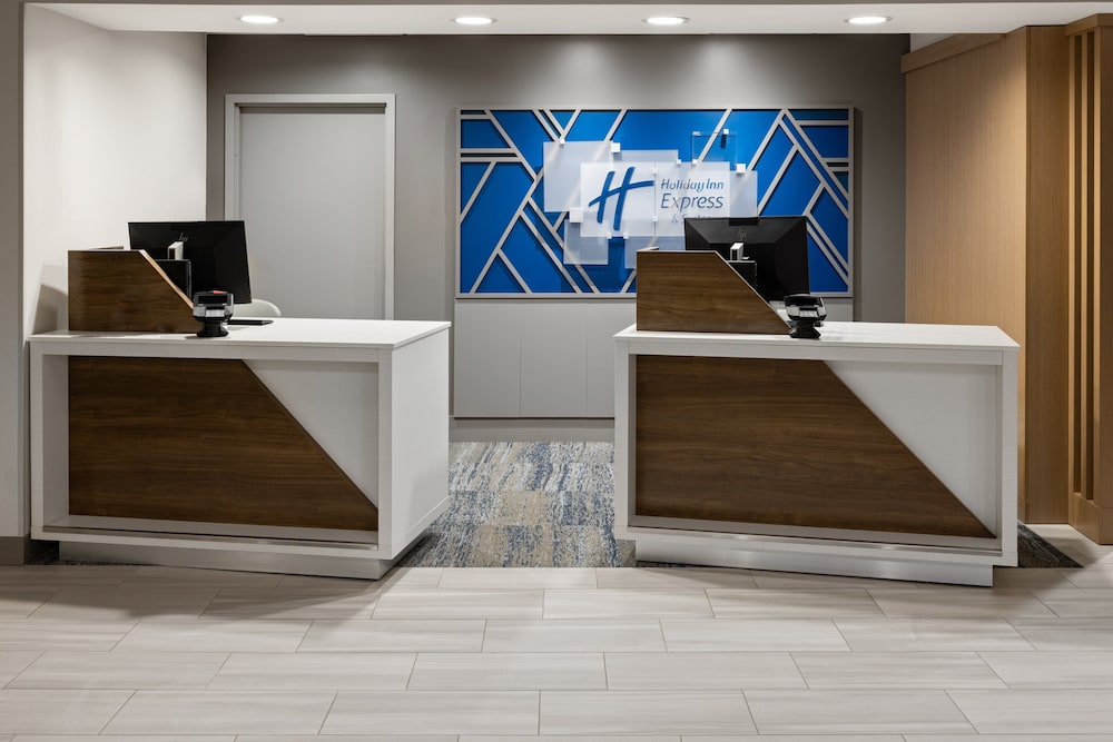 Holiday Inn Express Hotel & Suites Brattleboro by IHG - photo 58