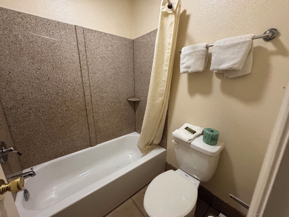 Whispering Pines by Hotel O Whitestone VA - photo 42