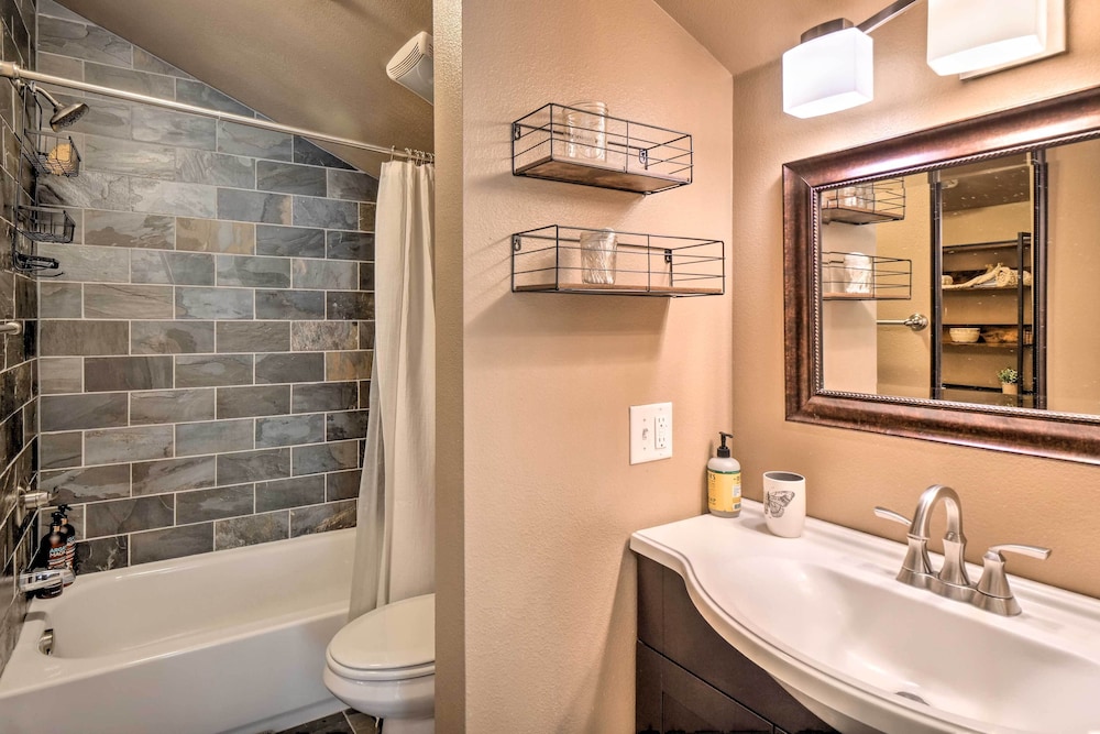 Breck Condo w Hot Tub Access: 6 Mi to Ski Resort - photo 11