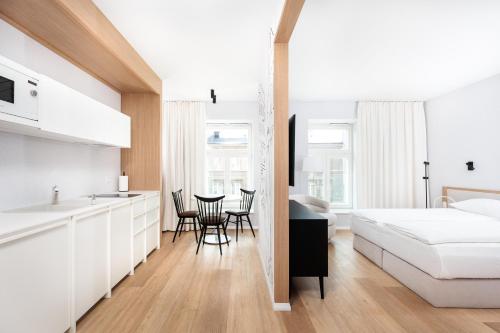 City of the Kings Riverside K22M16 — 4-Star Luxury Hotel in Krakow, Poland