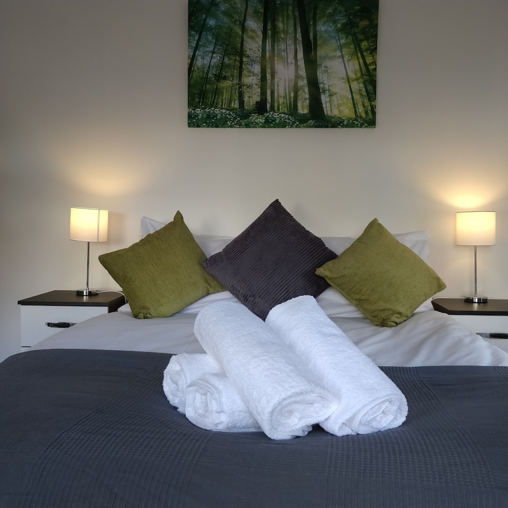 Clifton Apartment — 4-Star Luxury Hotel in Luton, United Kingdom