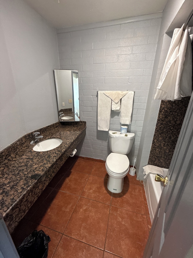 Rawls Motel Near Phoenix Airport - photo 47