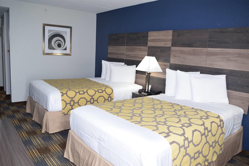Baymont by Wyndham Addison - photo 12
