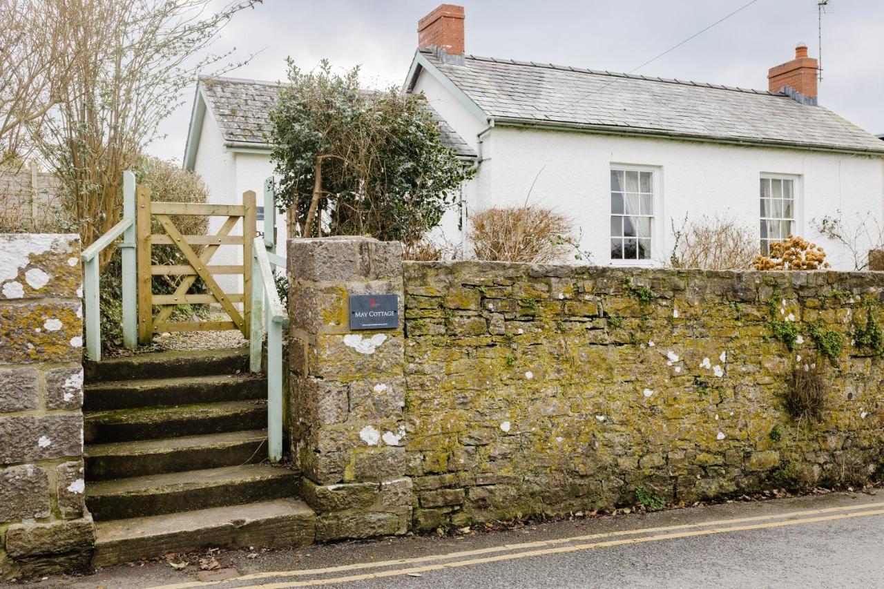 May Tree Cottage Manorbier 5 mins from the beach Sleeps 4 — 4-Star Luxury Hotel in Manorbier, United Kingdom