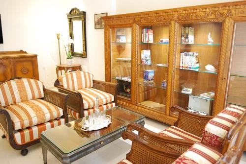Heraklion Center Boutique 3 Bedroom Apartment Penelope — 4-Star Luxury Hotel in Irakleion, Greece