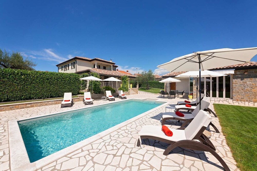 Villa Inga — 4-Star Luxury Hotel in Buje, Croatia